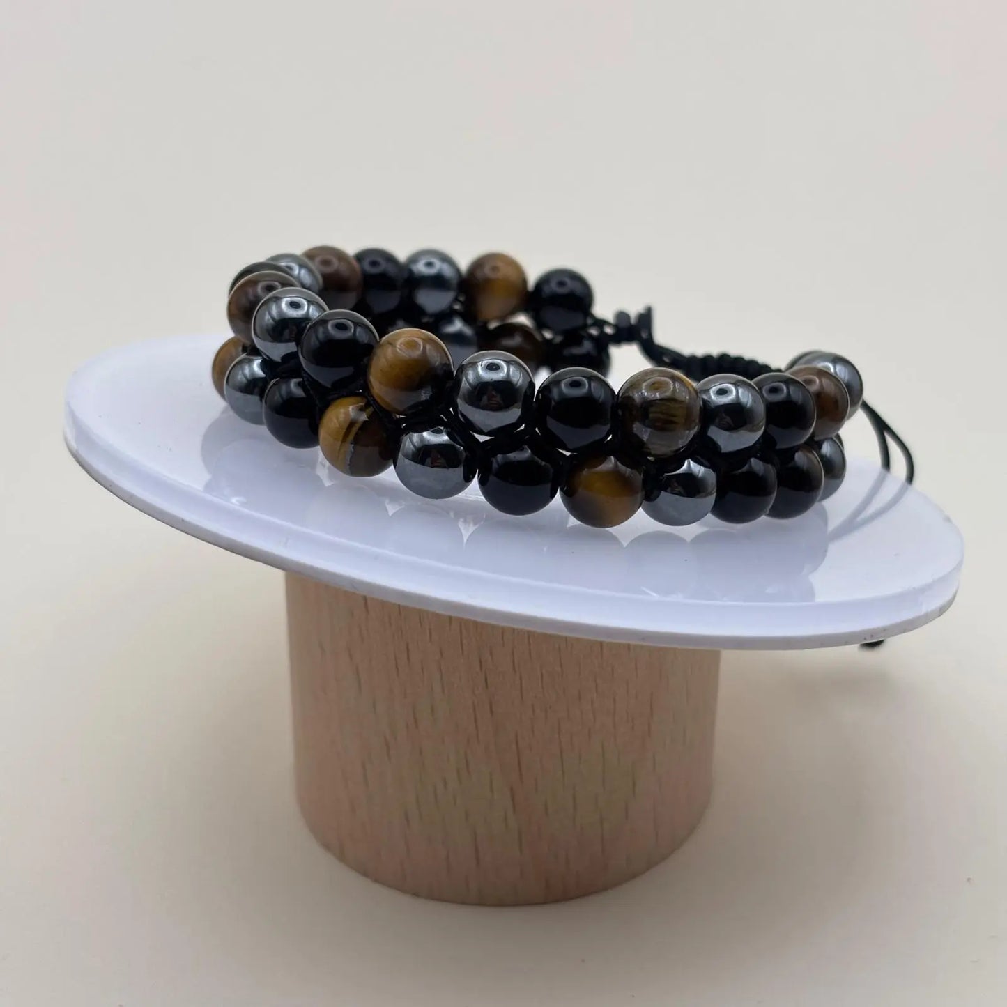 Bracelet pour homme double rang avec des perles œil de tigre hématite et obsidienne noire sur in lien réglable noir