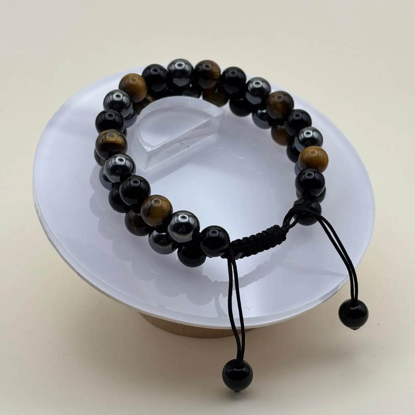 Bracelet homme double rang avec des perles œil de tigre hématite et obsidienne noire sur in lien réglable noir