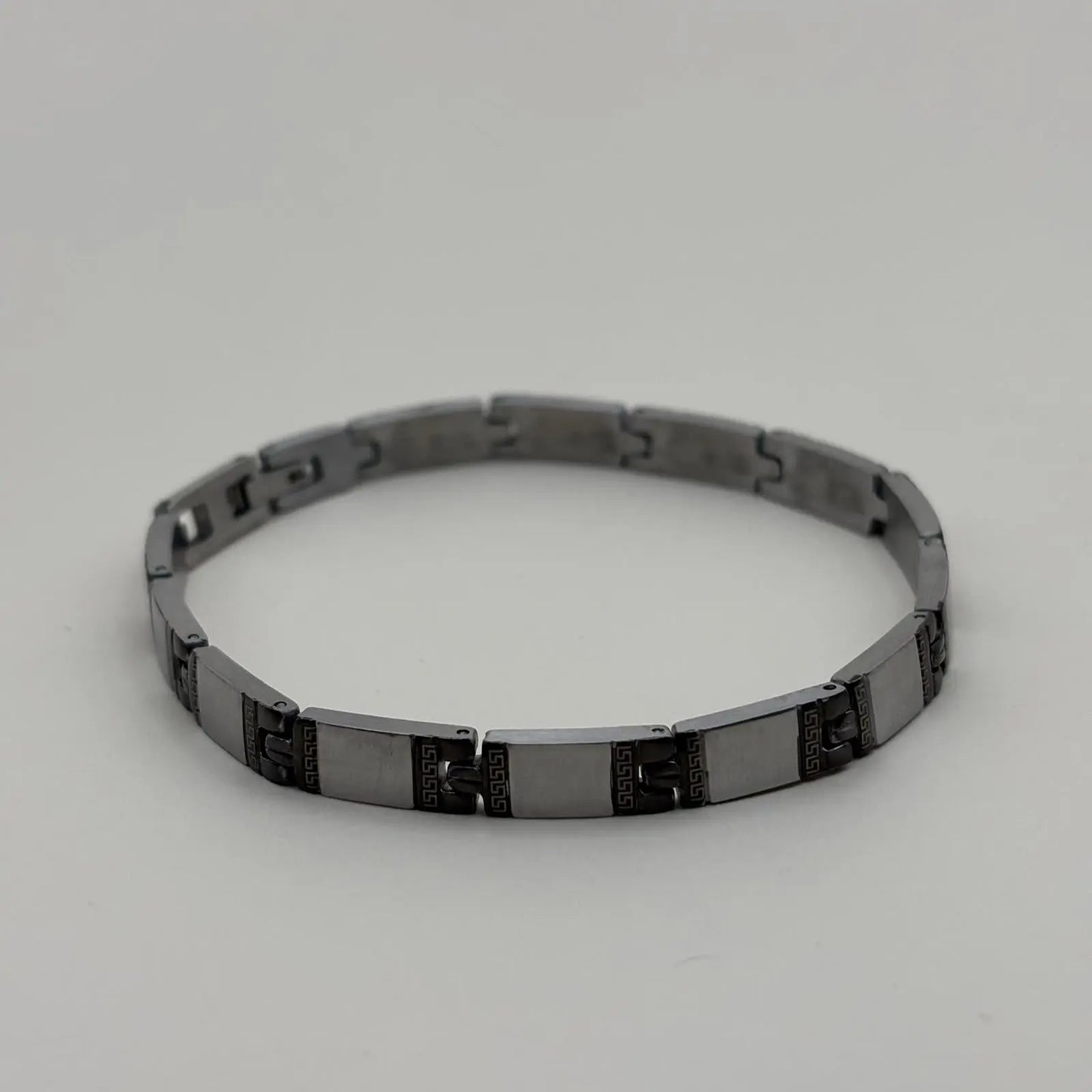 Bracelet homme argenté à mailles en acier inoxydable avec des maillons carrés alternés
