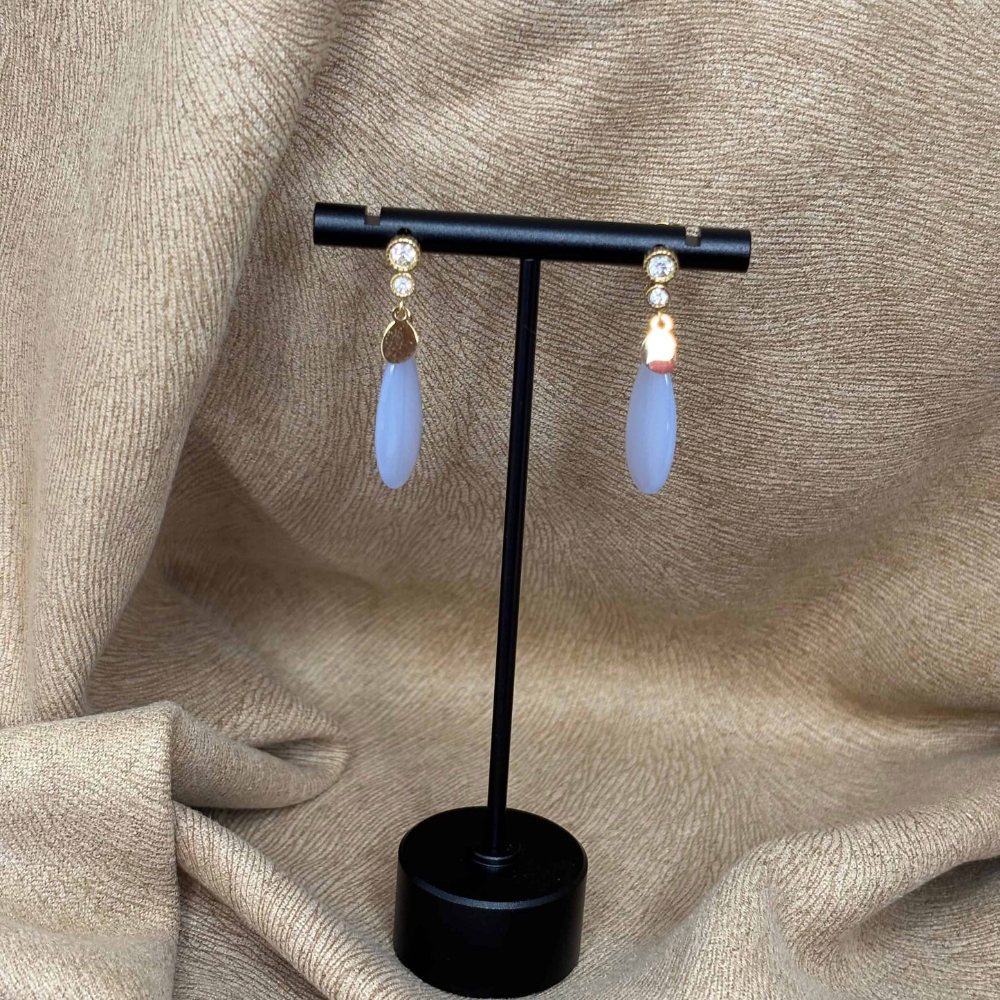 Boucles d'oreilles dorées | Motif goutte d'eau bleu | Acier inoxydable