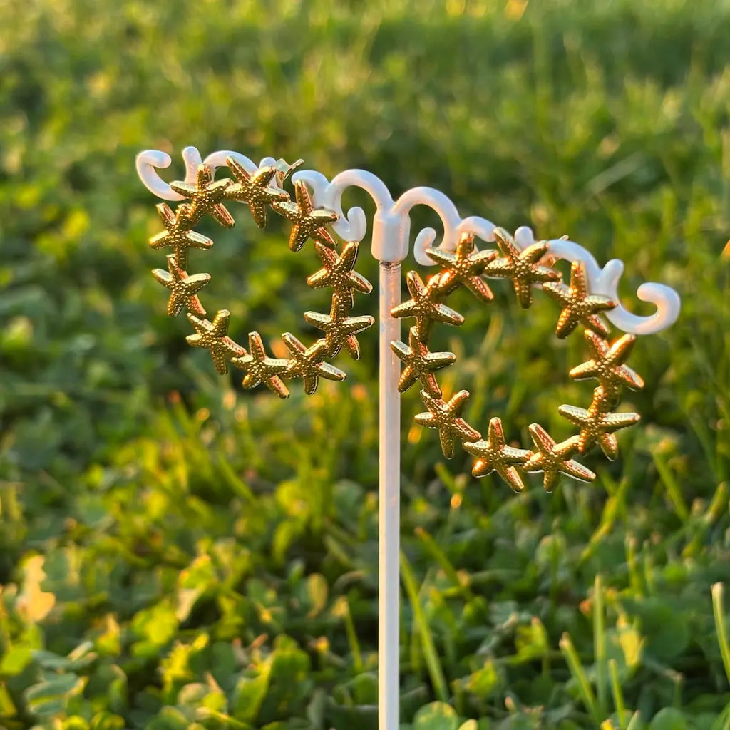 Boucles-d-oreilles-dorées-Prêtes-à-briller-l-éclat-au-service-du-style Prêtes à briller Image