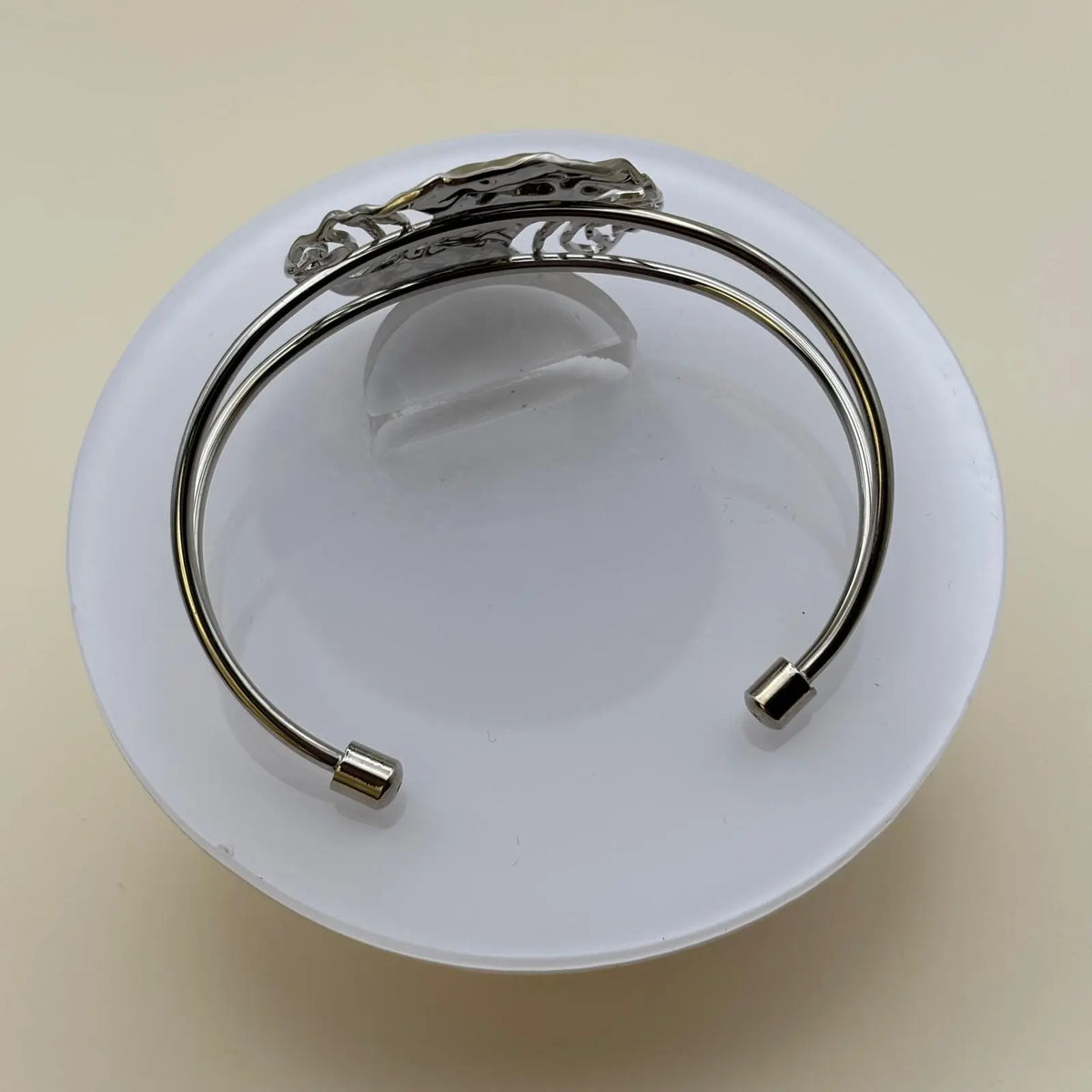 Bracelet couleur argenté en acier inoxydable avec motif géométrique sphérique