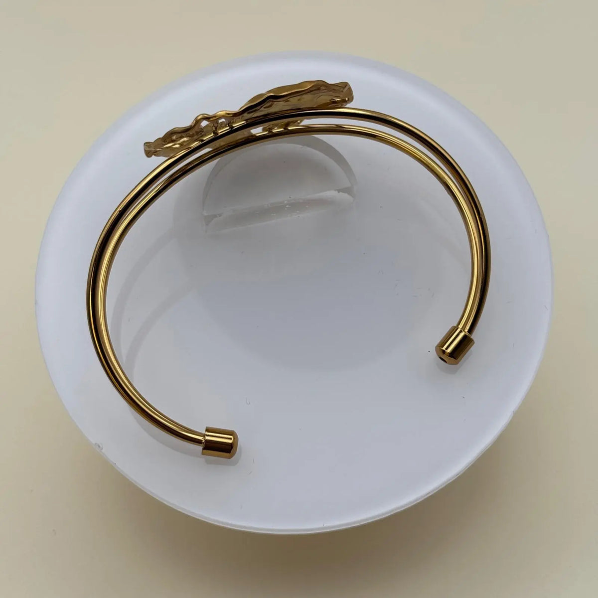 Bracelet couleur dorée en acier inoxydable avec motif géométrique sphérique