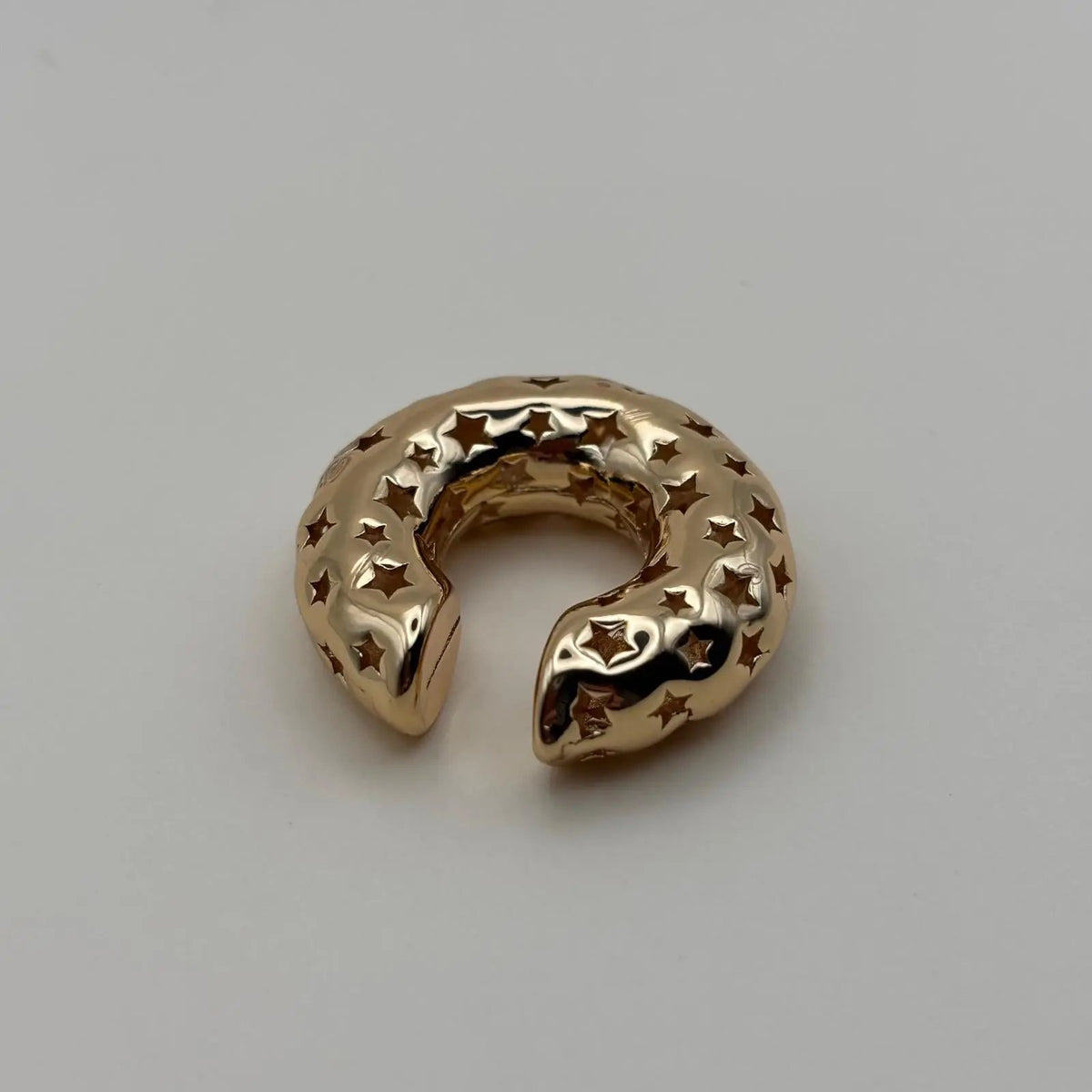 Boucle d'oreille doré pour cartilage avec motifs étoiles en acier inoxydable