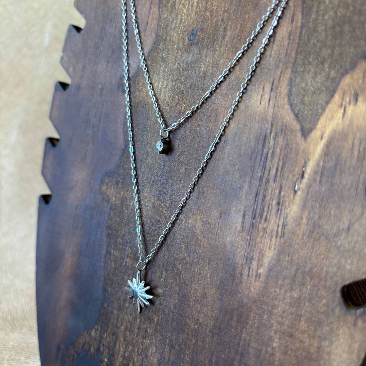 Collier multirang en argent double chainette et un pendentif brillant pendentif soleil en acier inoxydable Prêtes à briller