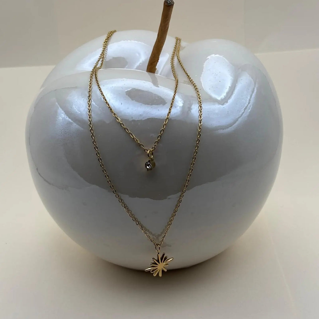 Collier multirang doré avec double chainette un pendentif brillant et un pendentif soleil en acier inoxydable 