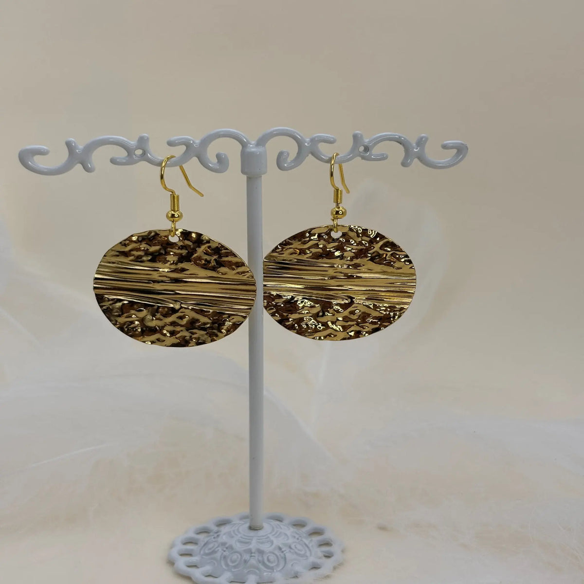 Paire de boucles d'oreilles dorées avec pastille coucher de soleil