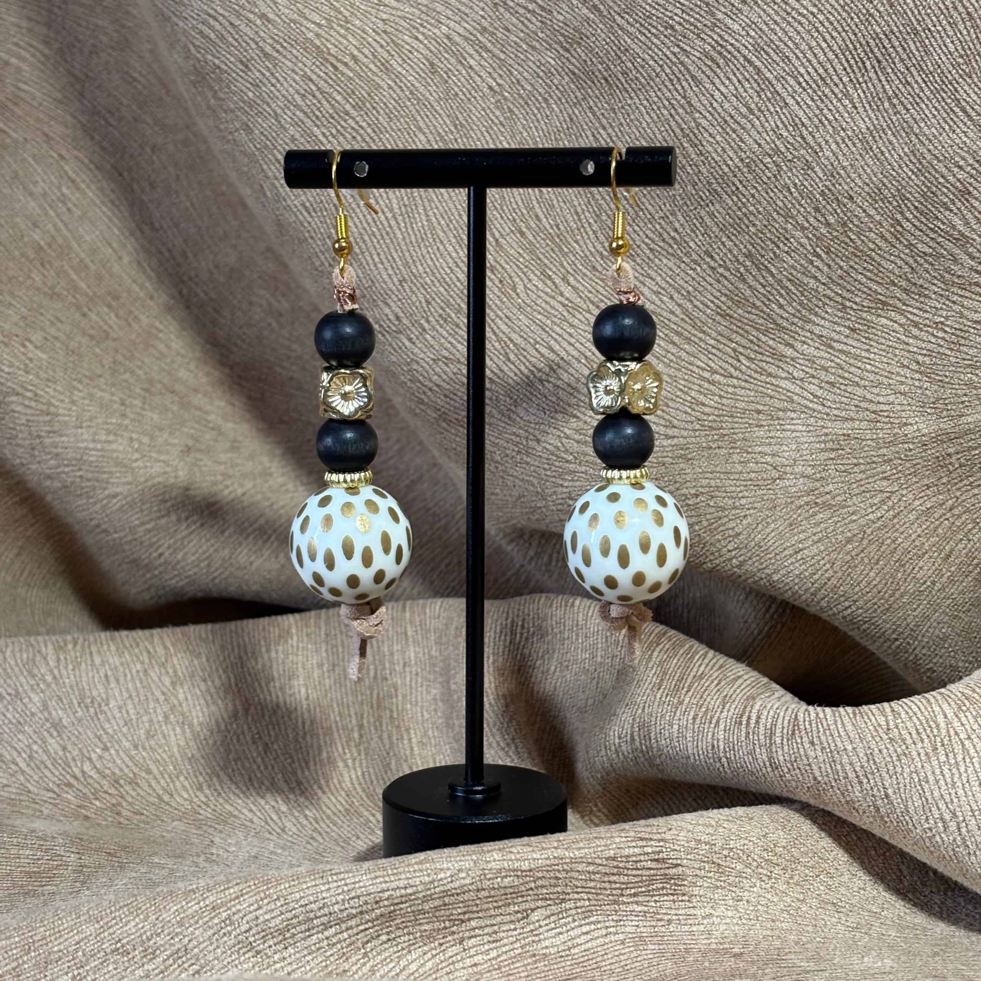 Boucles d'oreilles - pendentif perle marbrée blanc et or