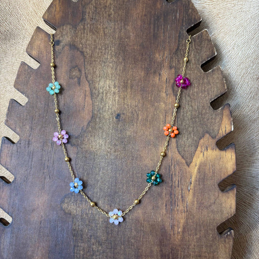 Collier fantaisie |Fleurs multicolores sur chainette dorée | Acier inoxydable
