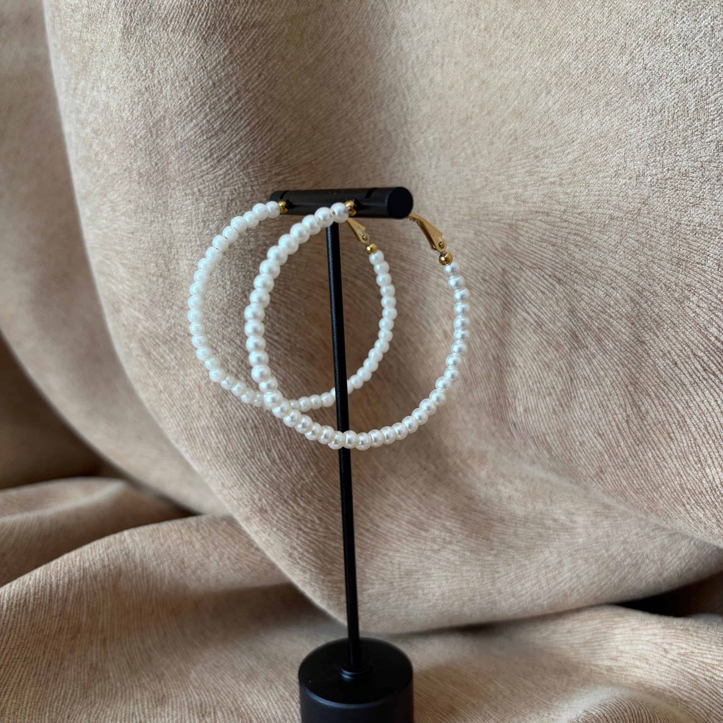 Boucles d'oreilles créoles | En perles acryliques blanches | Acier inoxydable