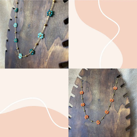 Collier fantaisie |Fleurs colorées sur chainette dorée |Acier inoxydable