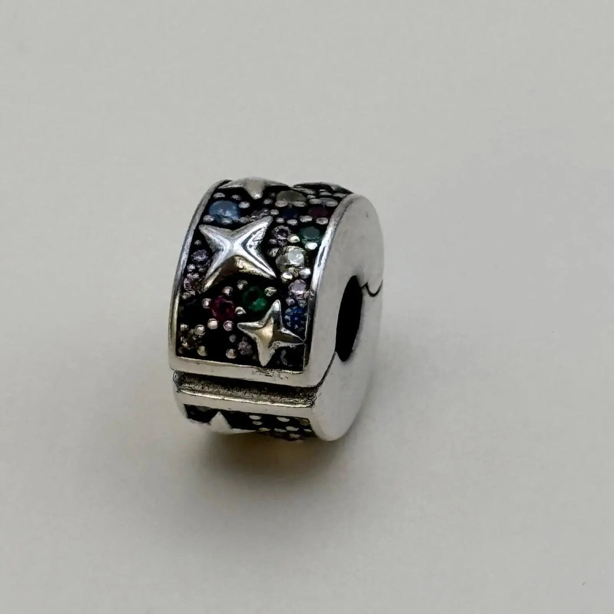 Charms Pand'OR en forme d'étoiles sur brillant coloré en argent Sterling 925