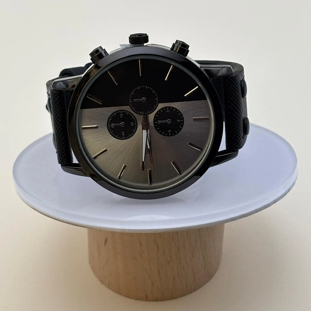 Montre homme avec cadran bicolore noir et argent