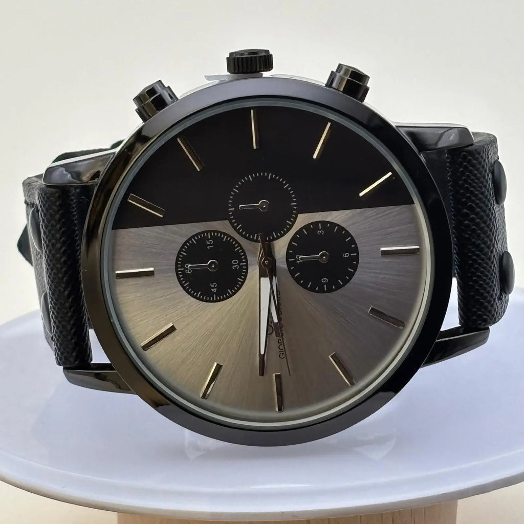 Montre pour homme avec cadran bicolore noir et argent