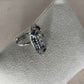 Bague argentée ajustable ovale avec trois brillants vendu sur le site internet prêtes à briller
