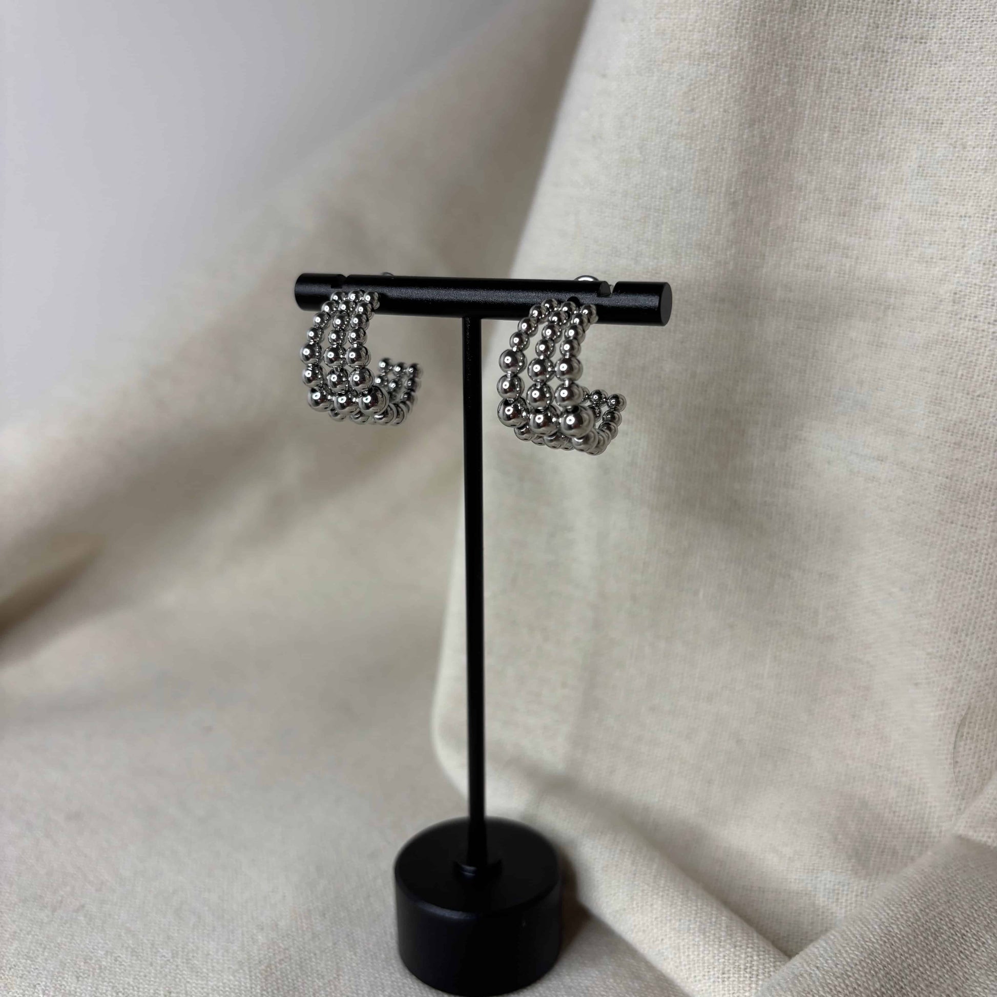 Boucles d'oreilles | Façon créole | Triple rang en perles | argent | Acier inoxydable