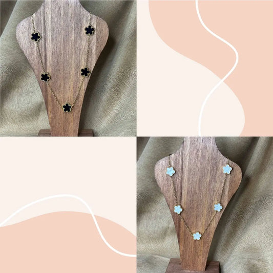 Collier doré | Fleurs colorées sur chainette dorée | noir ou blanc | Acier inoxydable