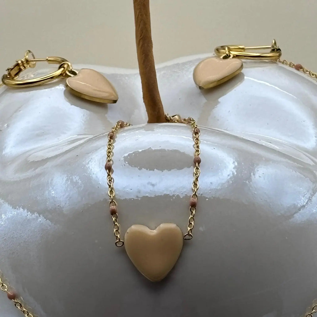 Parure collier avec bracelet et boucles d'oreilles pendentif avec cœur coloré blanc