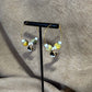 Boucles d'oreilles créole Ø 3 cm
Breloque baleine noire et blanche
Perles acryliques