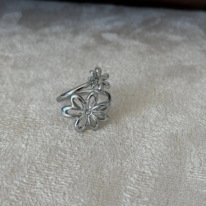 Bague argentée fleurs entrelacées ajustable - Prêtes à briller