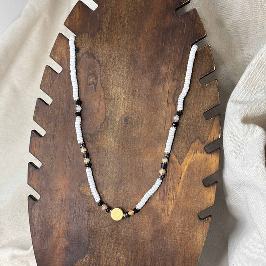 Collier fantaisie | Perles naturelles et acryliques blanches