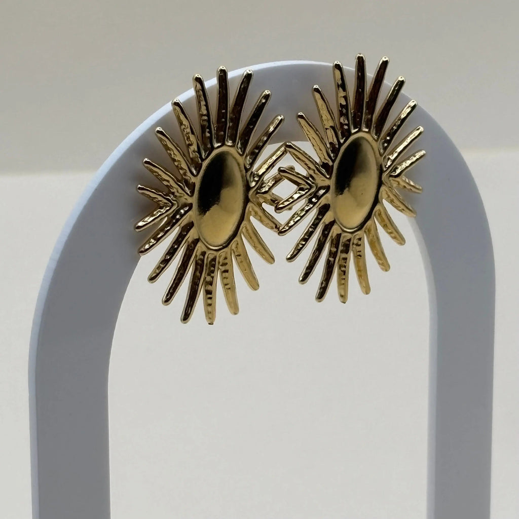 Boucles d'oreilles dorées motif soleil doré en acier inoxydable
