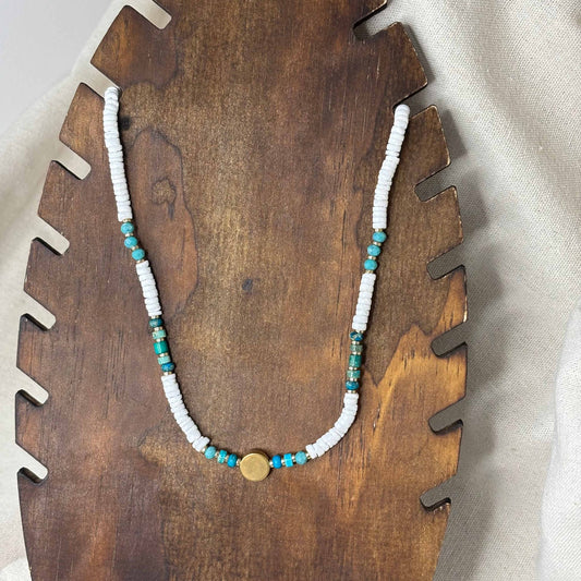Collier fantaisie |Perles naturelles et acryliques blanches