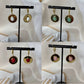 Boucles d'oreilles dorées sur mini créole | Motif centrale coloré | Acier inoxydable