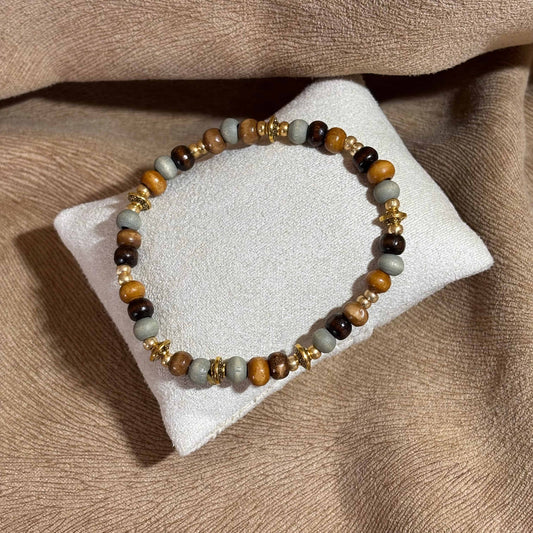 Bracelet en perles artisanal -Bracelet avec perles ethniques dorées| Perles de bois sur élastique
