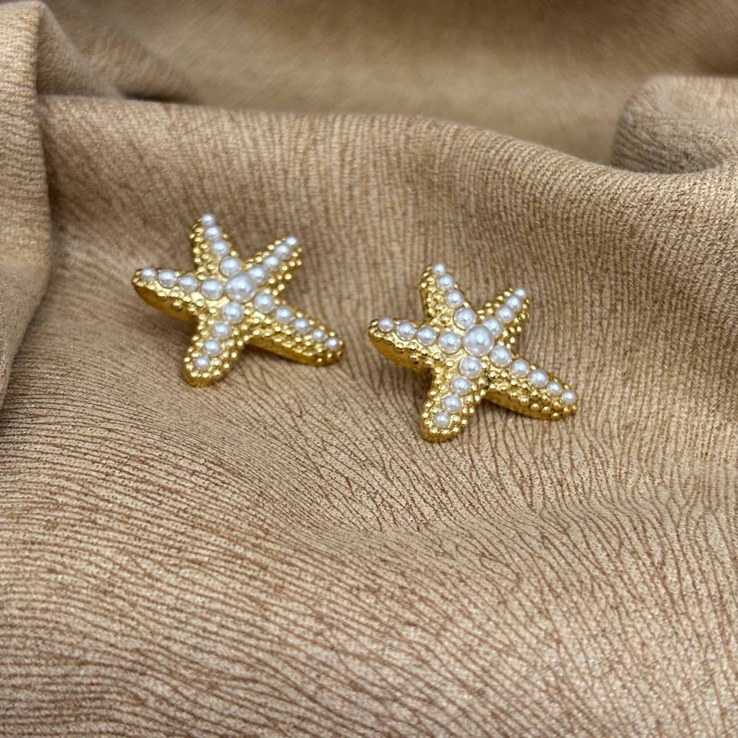 Boucles d'oreilles dorées| Motif étoile de mer avec strass |Acier inoxydable