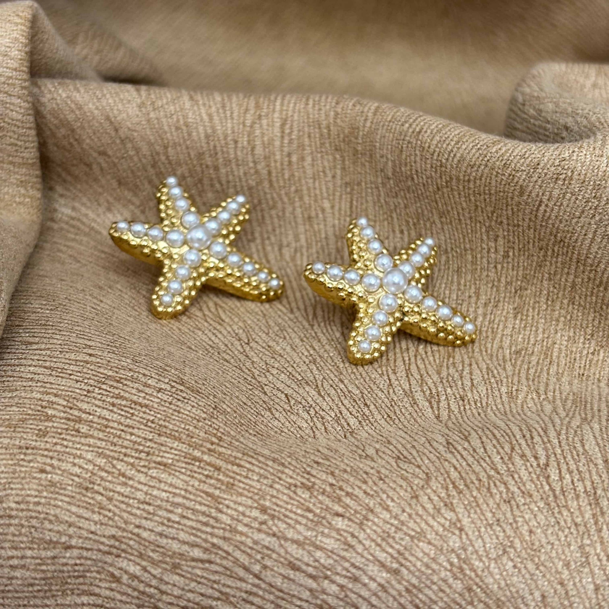 Boucles d'oreilles dorées| Motif étoile de mer avec strass |Acier inoxydable