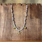 Collier artisanal |Collier avec breloques étoile de mer coquillages dorés | Perles de verre blanche et acrylique rose
