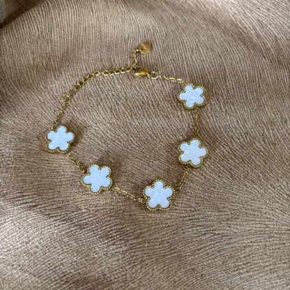 Bracelet doré | Motif trèfle | Fleurs blanches | Acier inoxydable